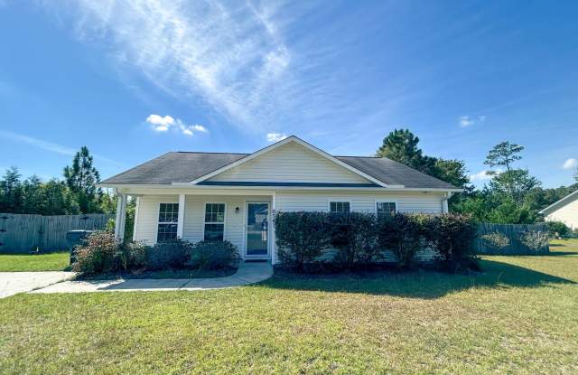 Welcome to this charming 3 bedroom 2 bathroom home in Leland photos photos