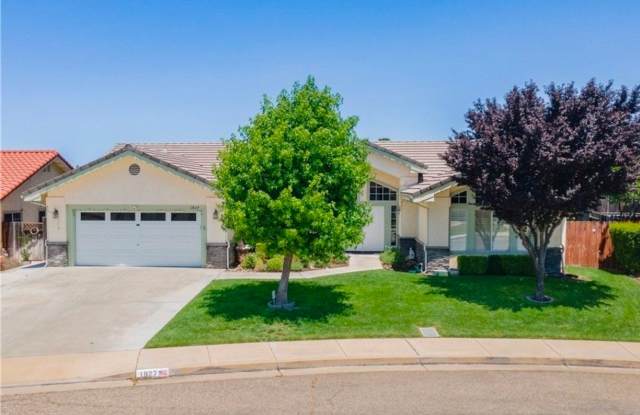 3 bedroom 2 Bath home with garage, yard and shed - 1927 Fieldstone Circle, El Paso de Robles, CA 93446 3 bedroom 2 Bath home with garage, yard and shed - 1927 Fieldstone Circle, El Paso de Robles, CA 93446