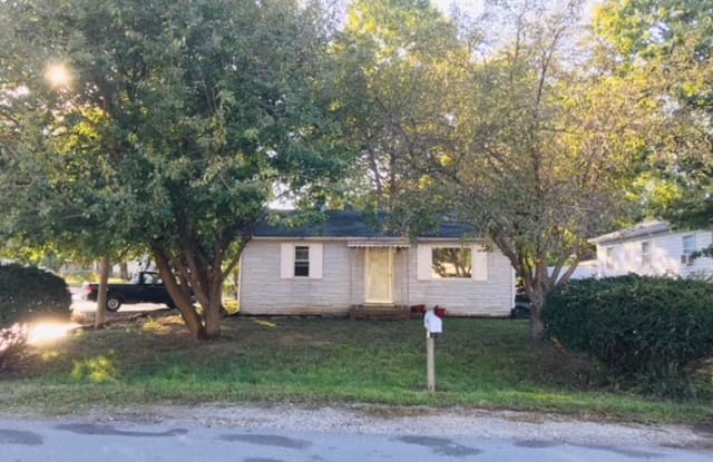 2940 S Roena St - 2940 Roena St, Indianapolis, IN 46241