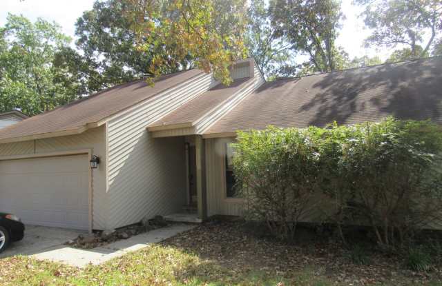 Contact Peggy 501 676 1758 or Heather 501 350 0540 - 1013 Nicole Drive, North Little Rock, AR 72118