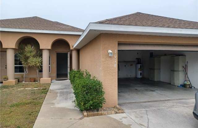 3020 SE Santa Barbara Place photos photos