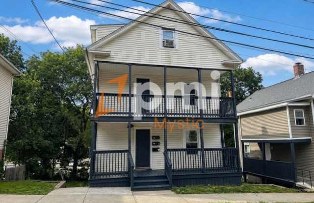 135 Willow Street Gallery 1