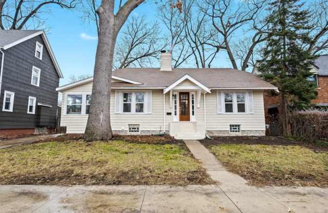 5 Fairwood Boulevard photos photos