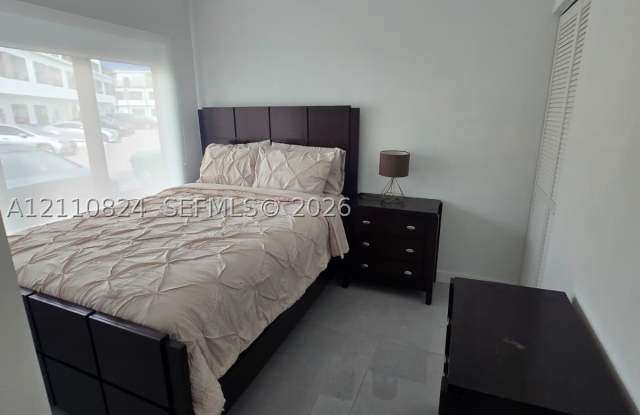 14597 SW 261st Ter Gallery 4
