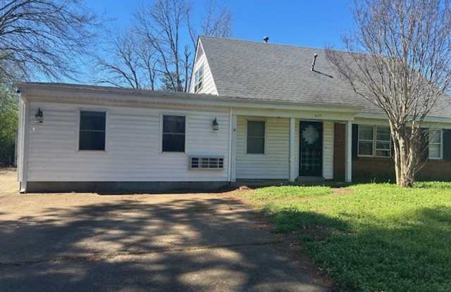 9155 Forrest Drive Southaven, MS photos photos