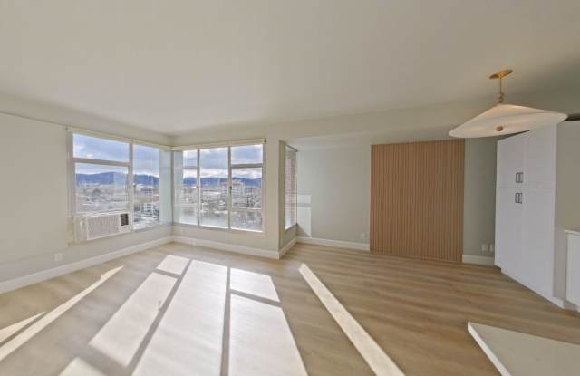 Remodeled 2 bedroom high rise photos photos