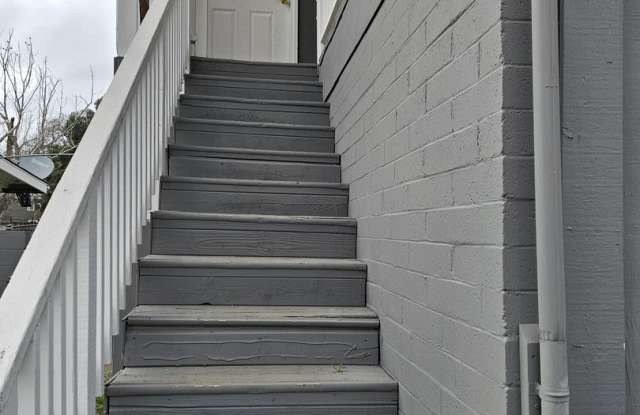 13955LakeshoreDriveUnit3.Is4Lease.com photos photos