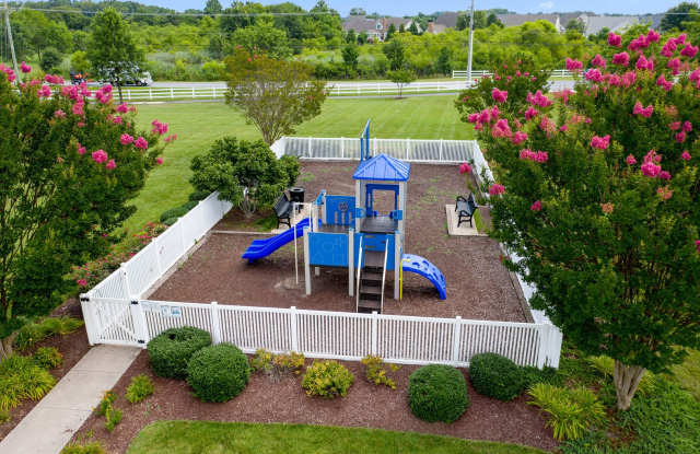 Village of 5 Points! Year Round condo - close to area beaches. Gallery 4