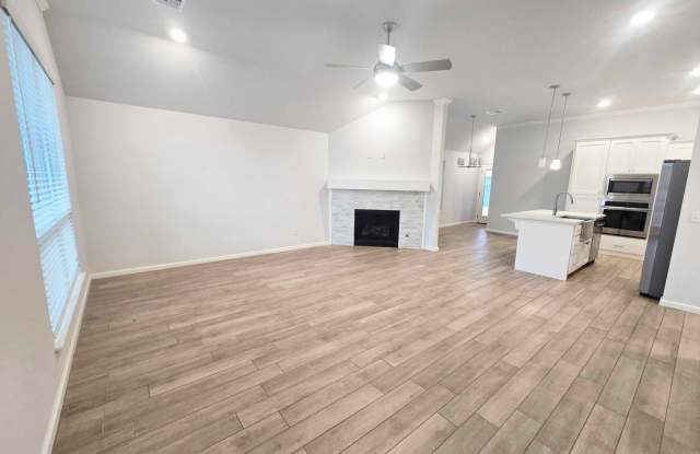 Stunning 4 Bedroom in Piedmont Gallery 3