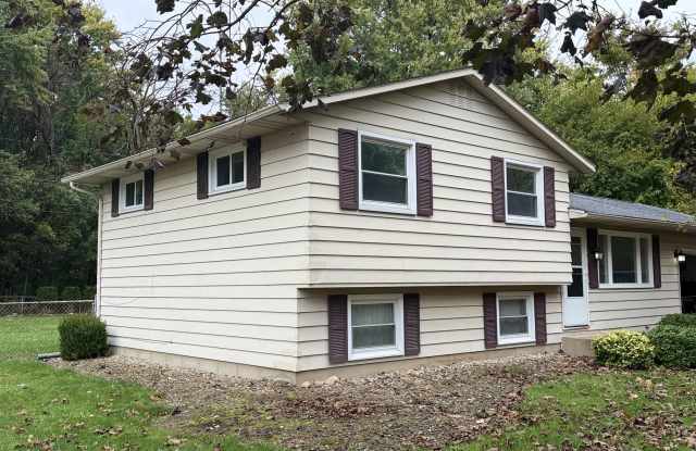 24425 Rolling Oak Dr Gallery 1