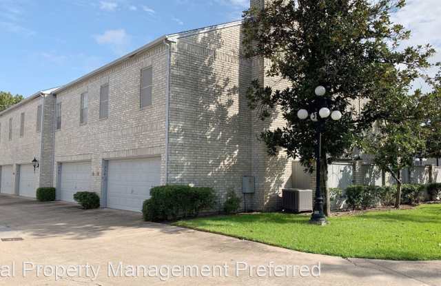 538 Wilcrest Dr - 538 Wilcrest Drive, Houston, TX 77042
