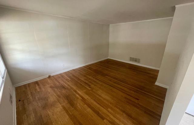 PRE-LEASING FOR AUGUST 9TH 2027! Gallery 4