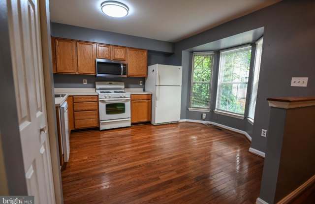 Glen Burnie Townhome Gallery 4