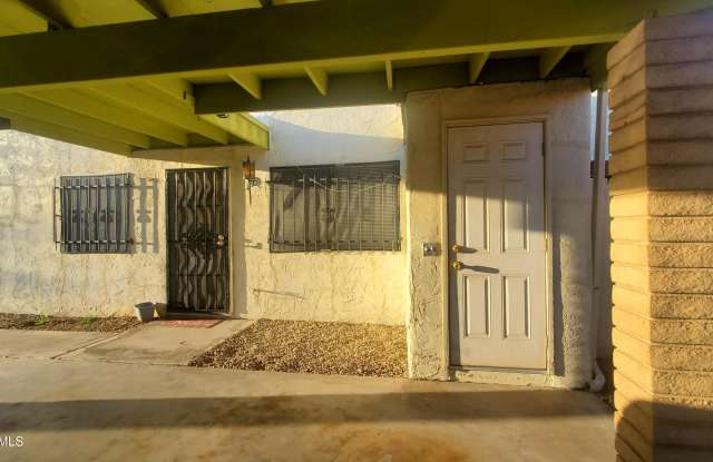 4776 W Via Cynthia Gallery 3