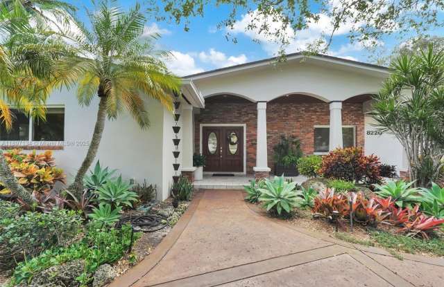 8220 SW 162nd St photos photos