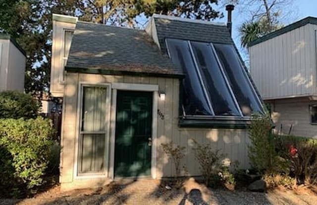 8198 El Rancho Dr - 8198 El Rancho Drive, Cotati, CA 94931