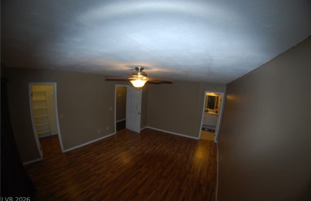 530 GRIMSBY Avenue Gallery 2