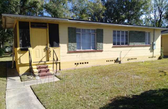 5223 Polan Ln - 5223 Polan Lane, Jacksonville, FL 32209