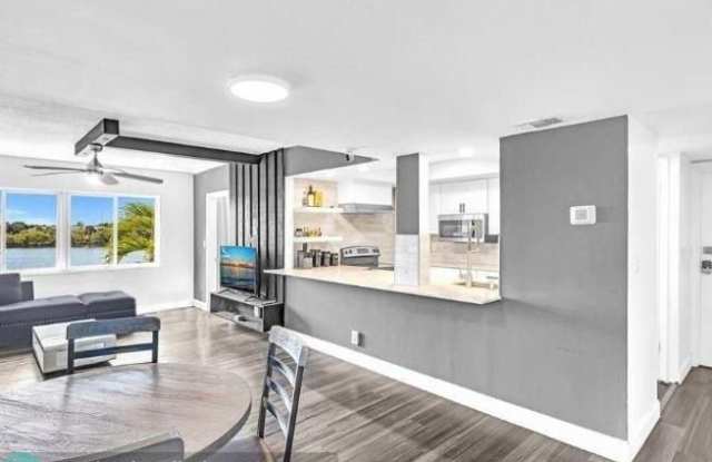 1060 Crystal Lake Dr - 1060 Crystal Lake Drive, Deerfield Beach, FL 33064