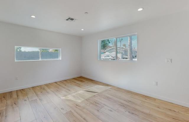 16010 Cantlay St Gallery 4