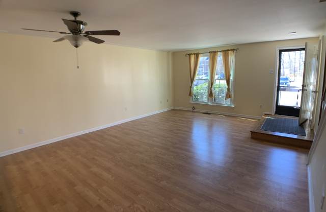 14233 Oakpointe Drive Gallery 2