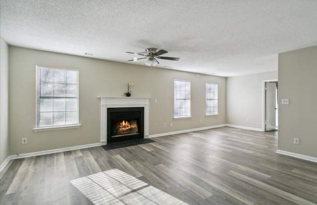 Updated 2 Bedroom 2 Bath Condo Near Fort Eustis and Williamsburg photos photos