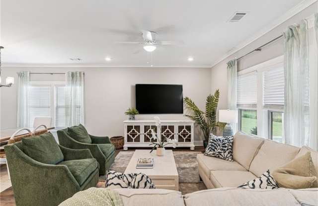 311 Bottlebrush Walk Gallery 4