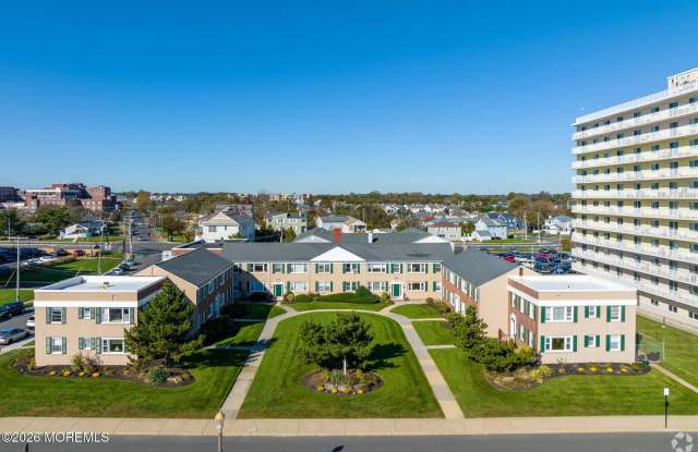 220 Ocean Avenue unit: 18 photos photos