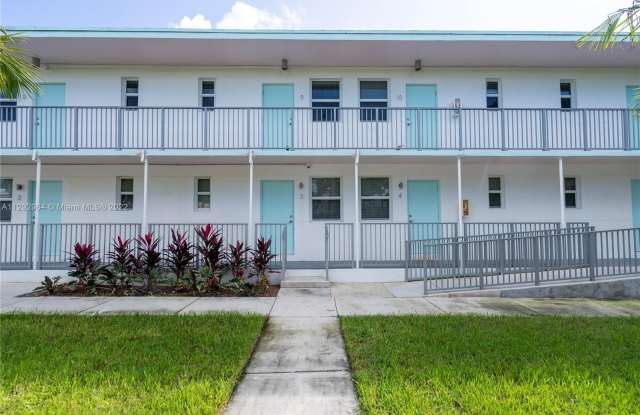 1950 NW 2nd Ct Gallery 4