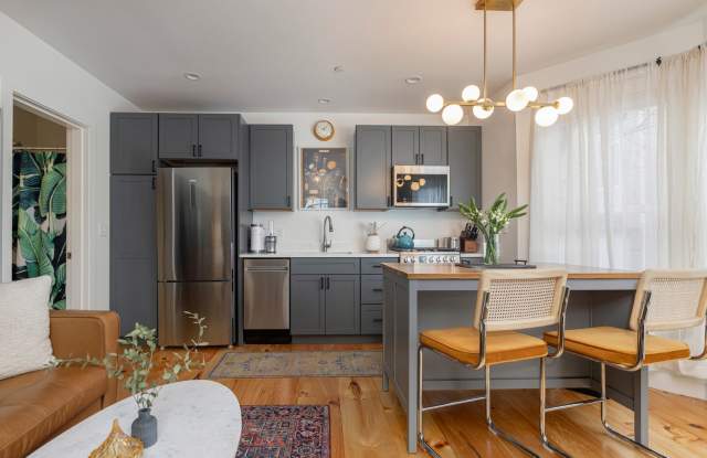 Recently Renovated Furnished 1BR Near Maine Med Gallery 1