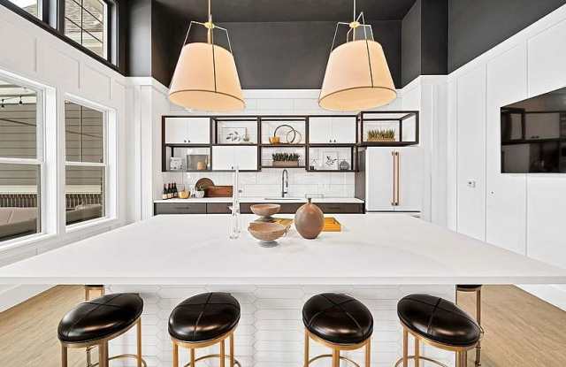 Rosemont Grayson Gallery 3