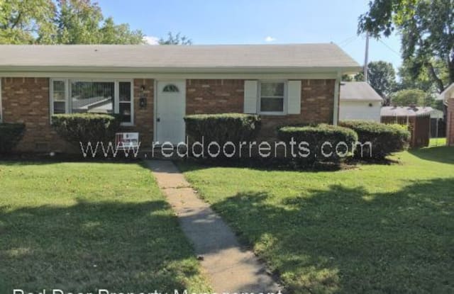5909-5911 Buick Dr - 5909 Buick Dr, Speedway, IN 46224