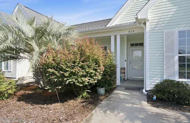 2 Bed 2 Bath Townhouse UNFURNISHED- Minutes from Carolina Beach Gallery 3