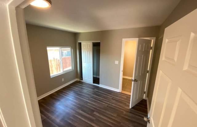3086 Clay Ave.. #B Gallery 4