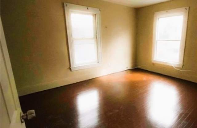 47 Santee Street - 2 photos photos