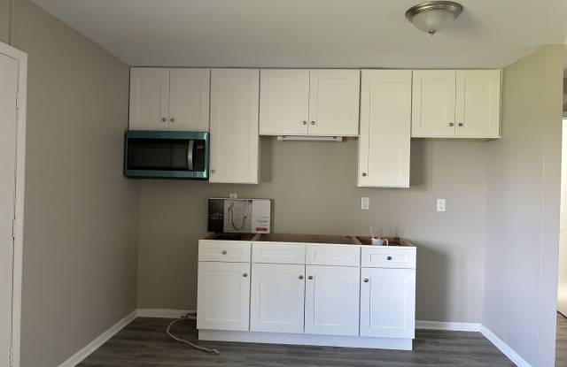 100 North Kidder Street - 5 photos photos