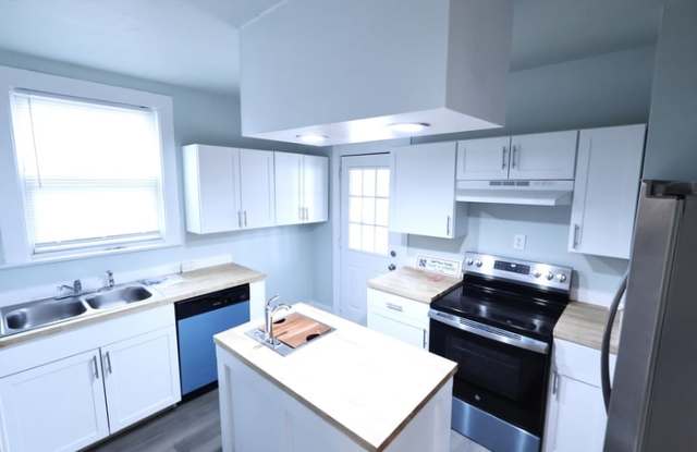 555 Brittain Road photos photos