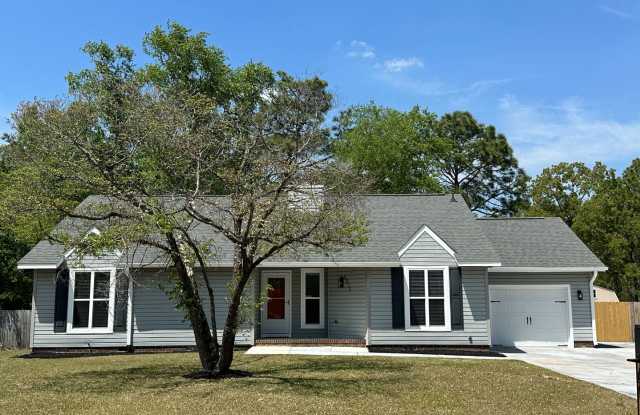 Great 3 Bedroom, 2 Bath Home located off Cliffdale Rd. photos photos