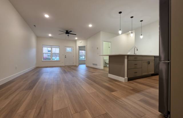 525 10th Ave SE Unit C Gallery 3