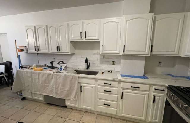 Nicely renovated with in-unit laundry in a prime location in Fenway! photos photos