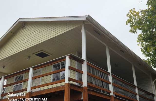 Large 1 Bed Upstairs Unit with Lots of Outdoor Living Space photos photos