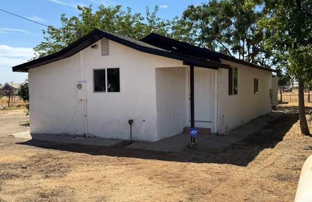 NOW AVAILABLE!! 2 Bedroom; 2 Bath Newly Renovated, CHOWCHILLA photos photos