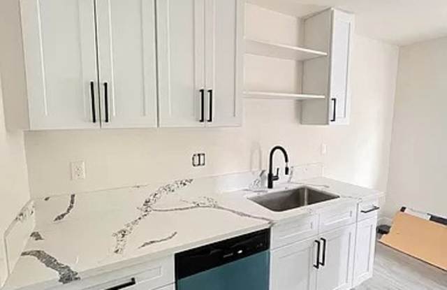 1529 1/2 West 105th Street - 7 Gallery 2