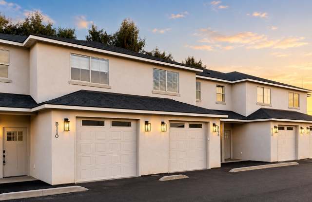 $1500 off your 1st months rent! photos photos
