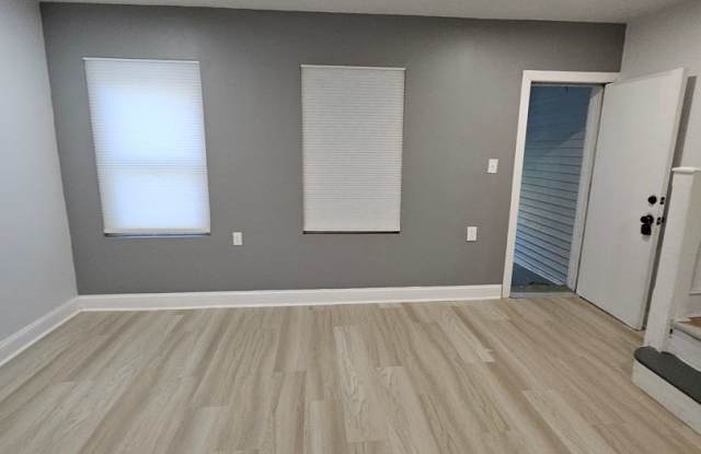 Newly renovated 3 bedroom, 1 bath home-Section 8 accepted - 1012 Thomas Street, Chester, PA 19013