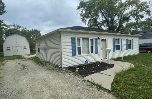 Beautiful 3BR/1BA spacious ranch style home in Warren Township photos photos