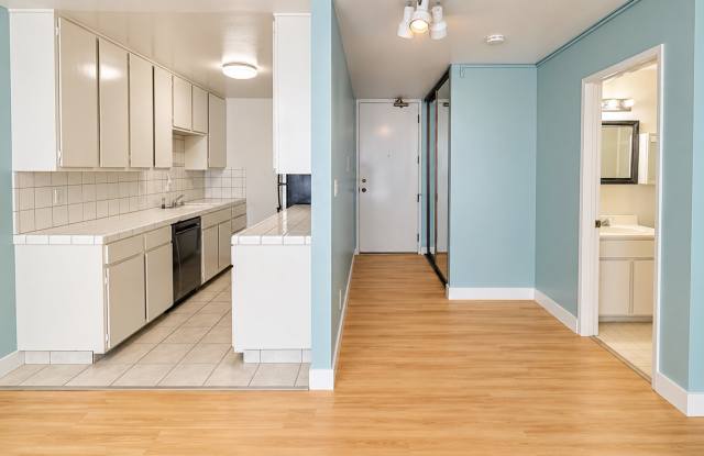 San Francisco Bright & Spacious 1-Bedroom Condo with Parking Gallery 3