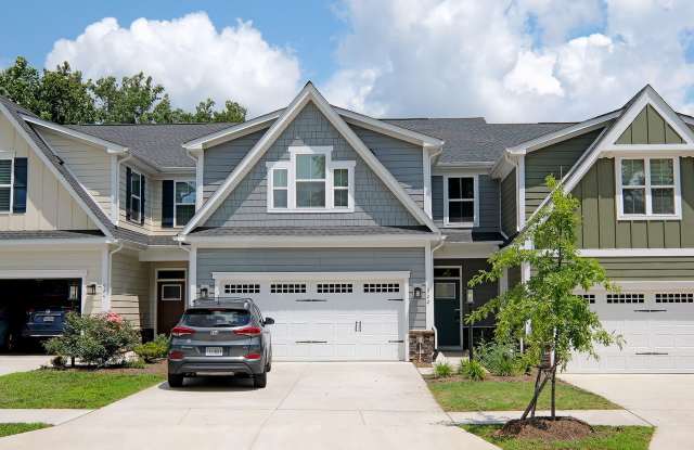 Berkmar Overlook Townhome With First Floor Primary Suite photos photos