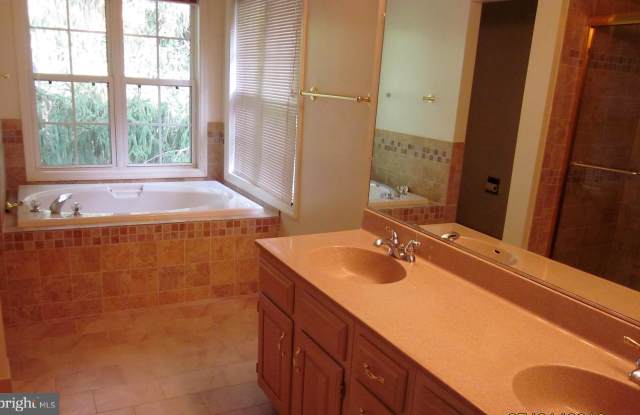 6709 TENNYSON DRIVE Gallery 2