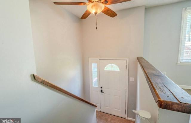 584 ROCKBRIDGE Drive SE Gallery 3